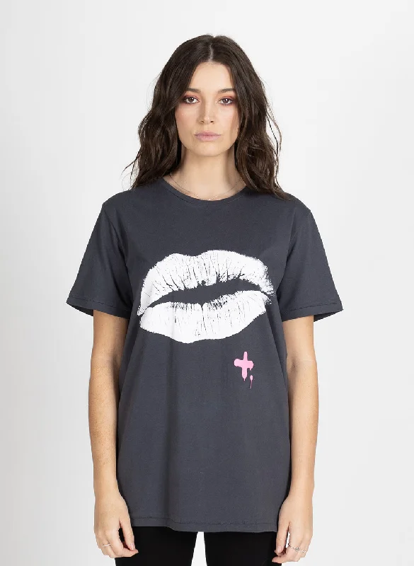 Women's Blouse with Mandarin CollarRush Tee - Lips