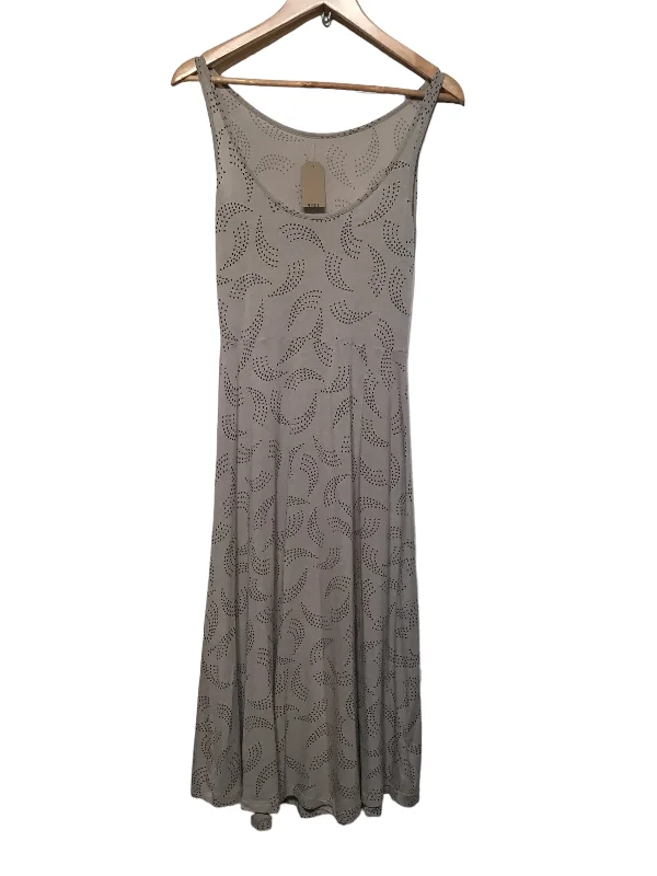 Women's High Collar DressesBeige and Black Dress (Size M)