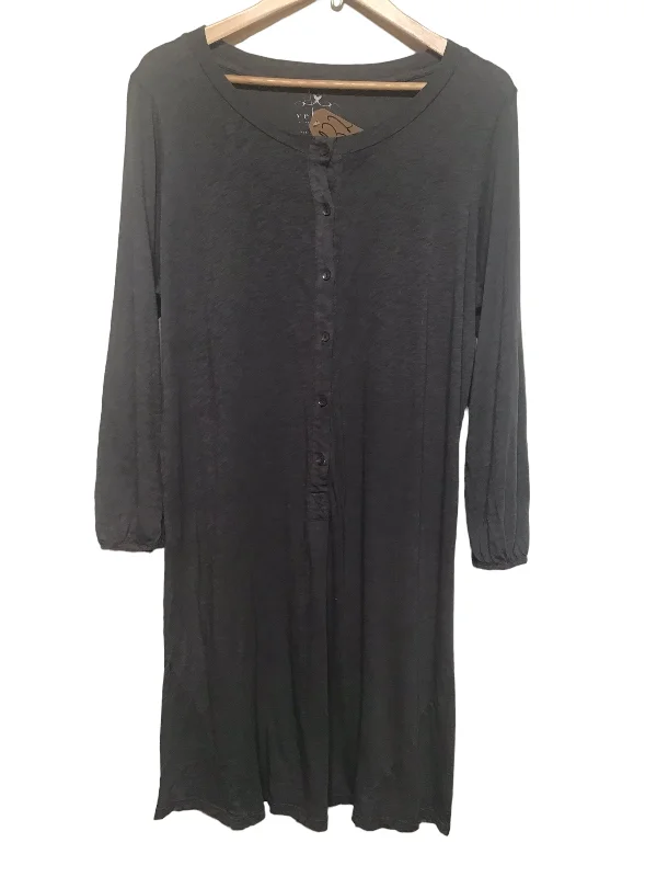 Women's Square-Back DressesVelvet Long Sleeved Dress (Size XL)