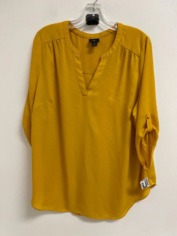 Women's Blouse with Notched CollarTop Long Sleeve By Worthington In Yellow, Size: 1x