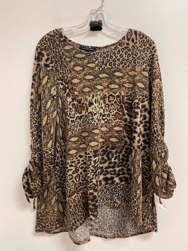 Women's Blouse with V-Shaped HemTop Long Sleeve By Zac And Rachel In Animal Print, Size: L